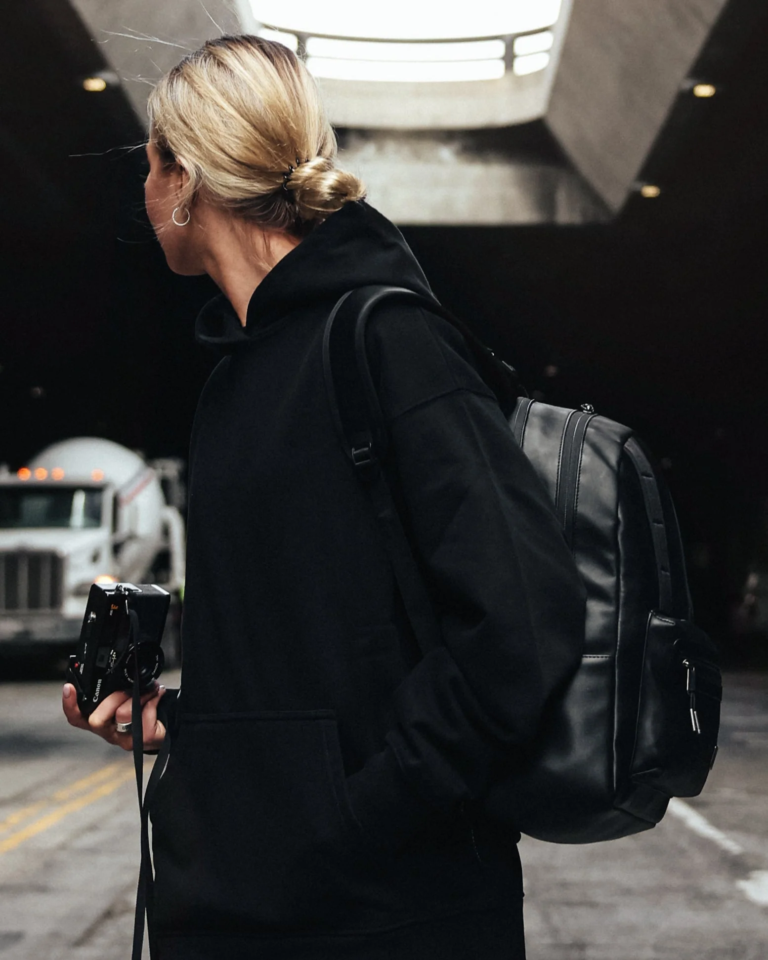 Essential Backpack 16L Black Out 19/20 - Image 2
