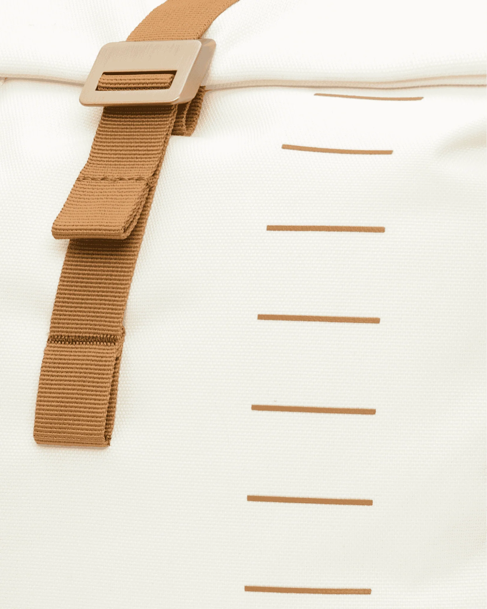 Essential Backpack 24L Oatmilk - Image 7