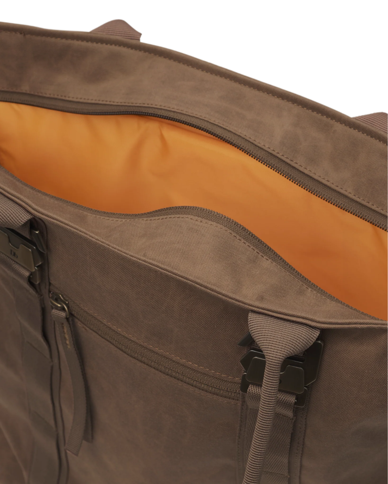 Essential 1st Generation Tote 25L Db x Sage & Alana Brown - Image 5