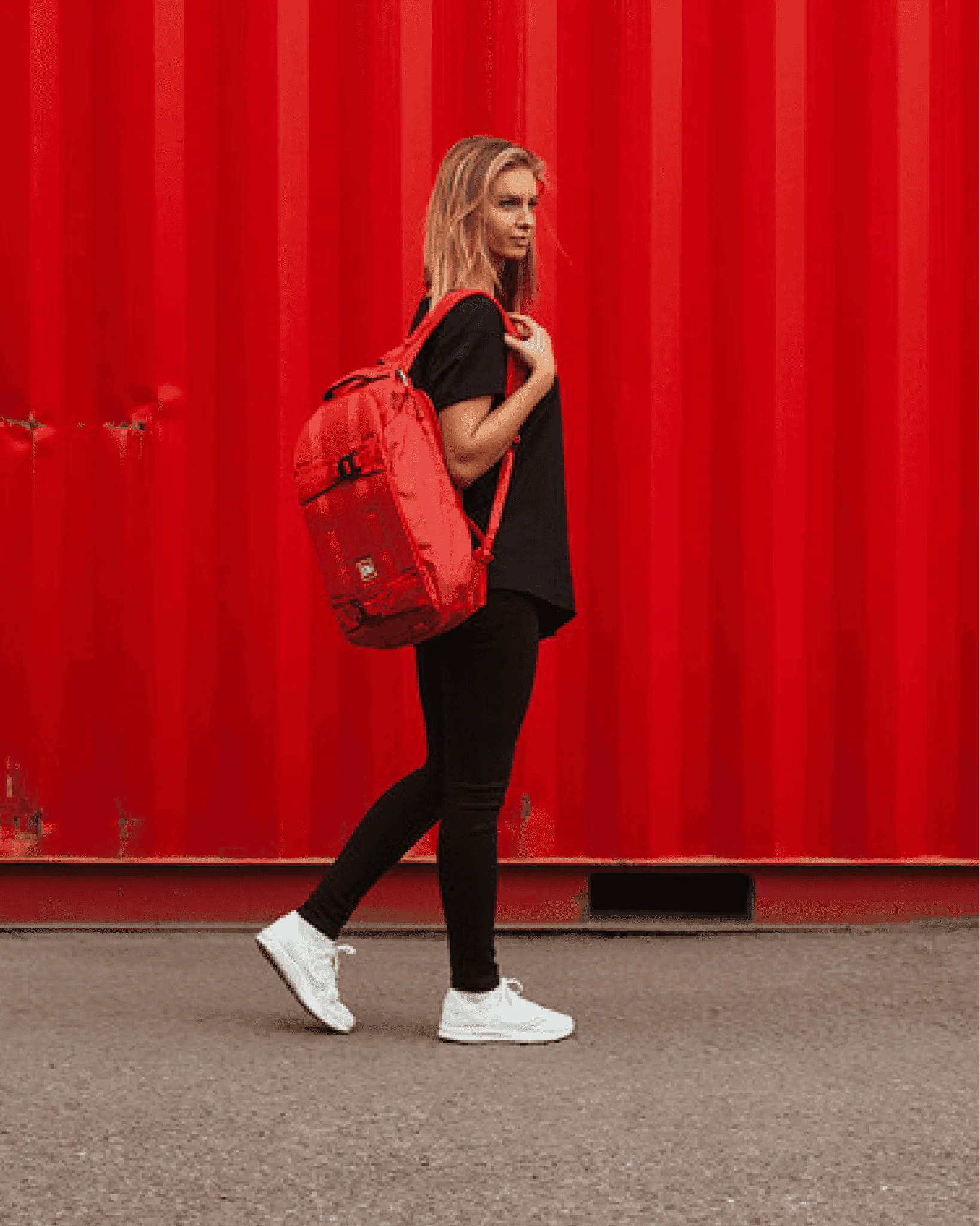 Explorer Backpack 34L Scarlet Red - Image 3