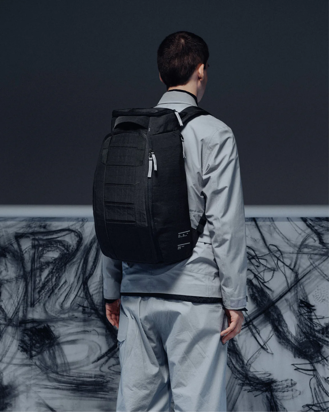 Hugger Backpack 25L Charcoal Grey - Image 2
