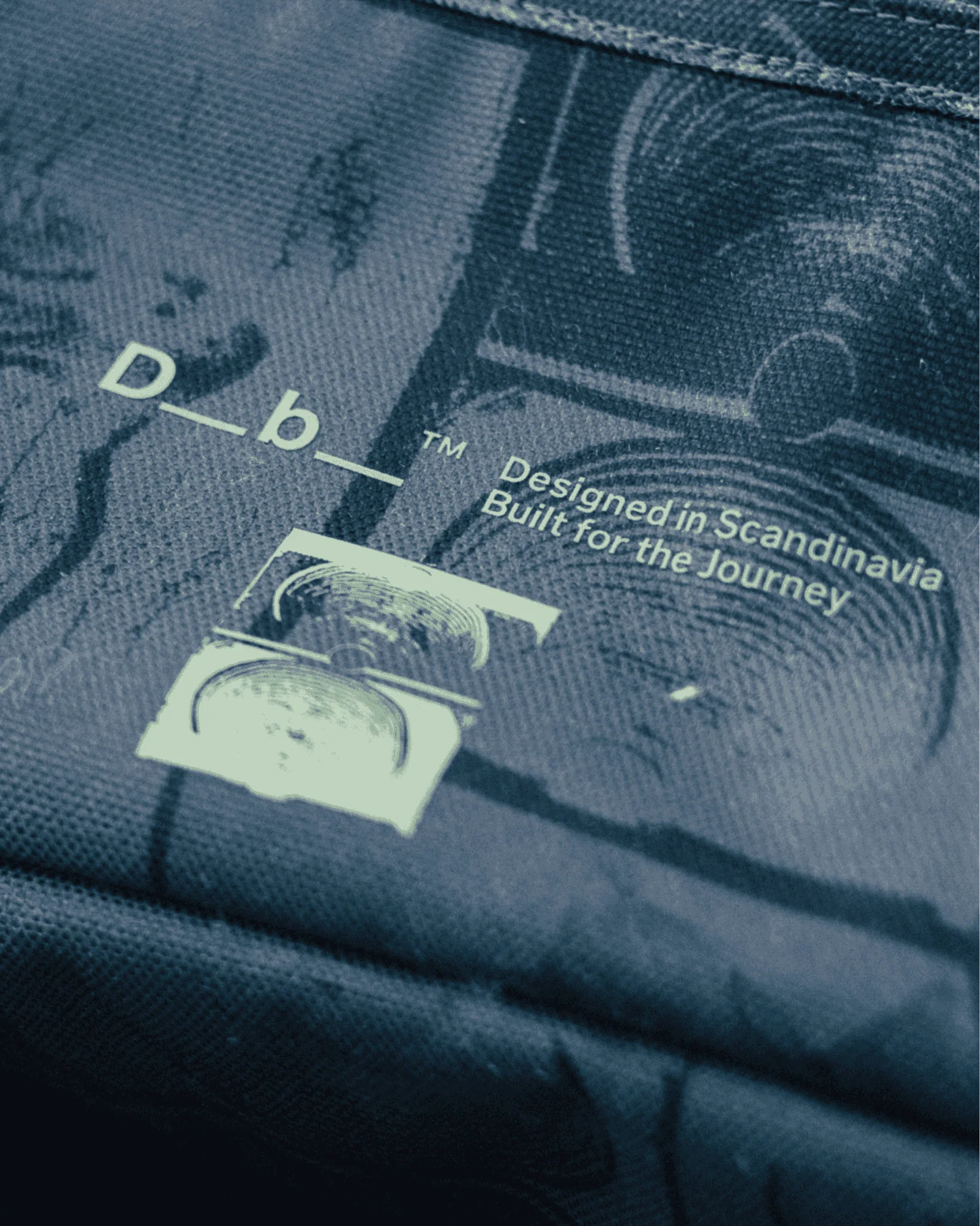 Hugger Backpack 30L Db x Former - Image 6