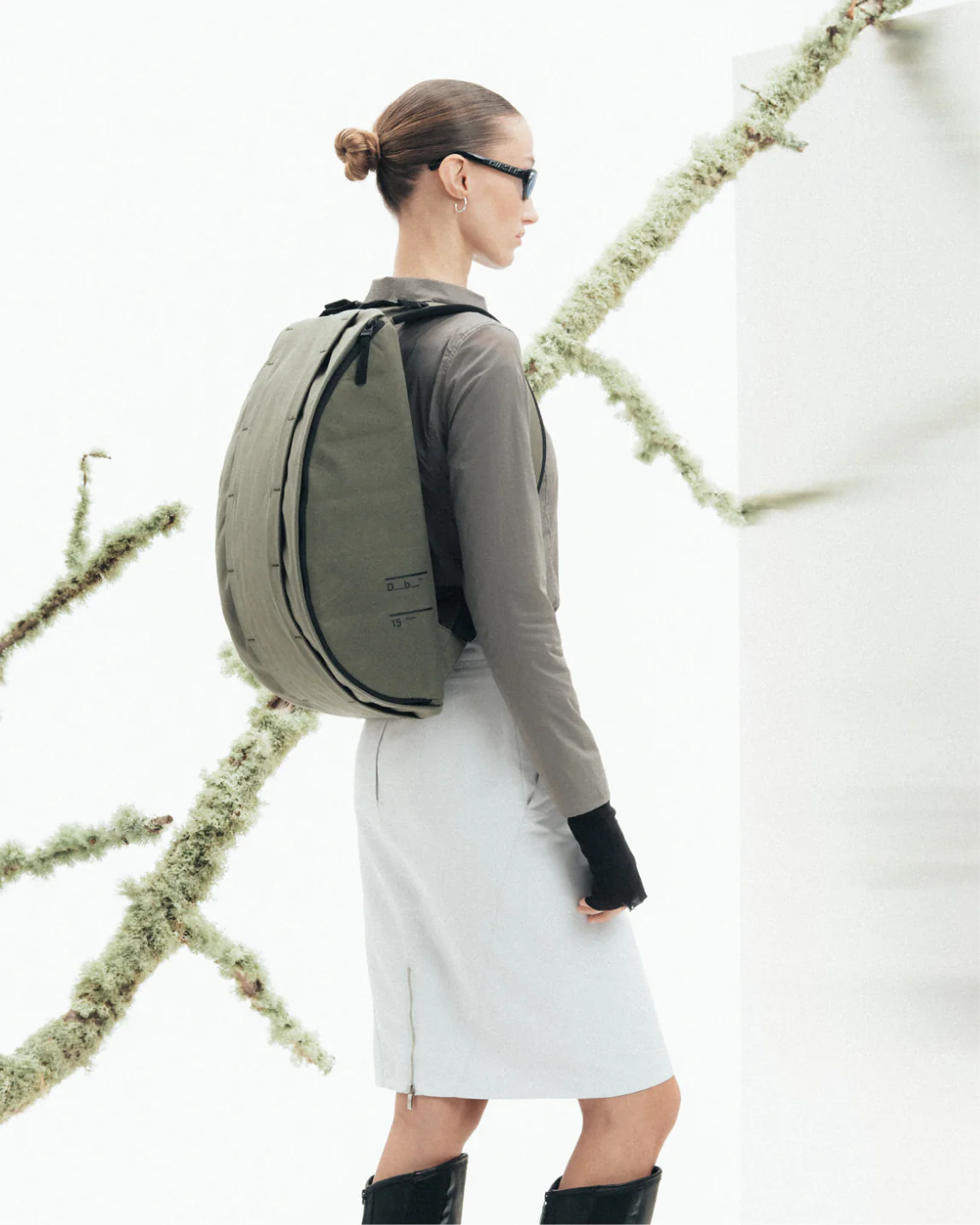 Hugger Base Backpack 15L Forest Green - Image 2