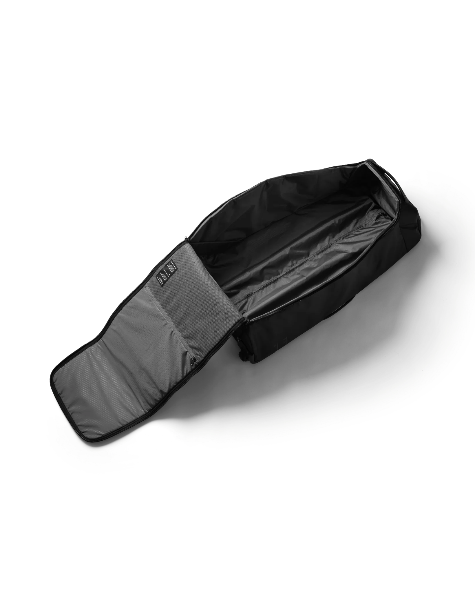 Hugger Roller Bag Check-in 90L Black Out - Image 7