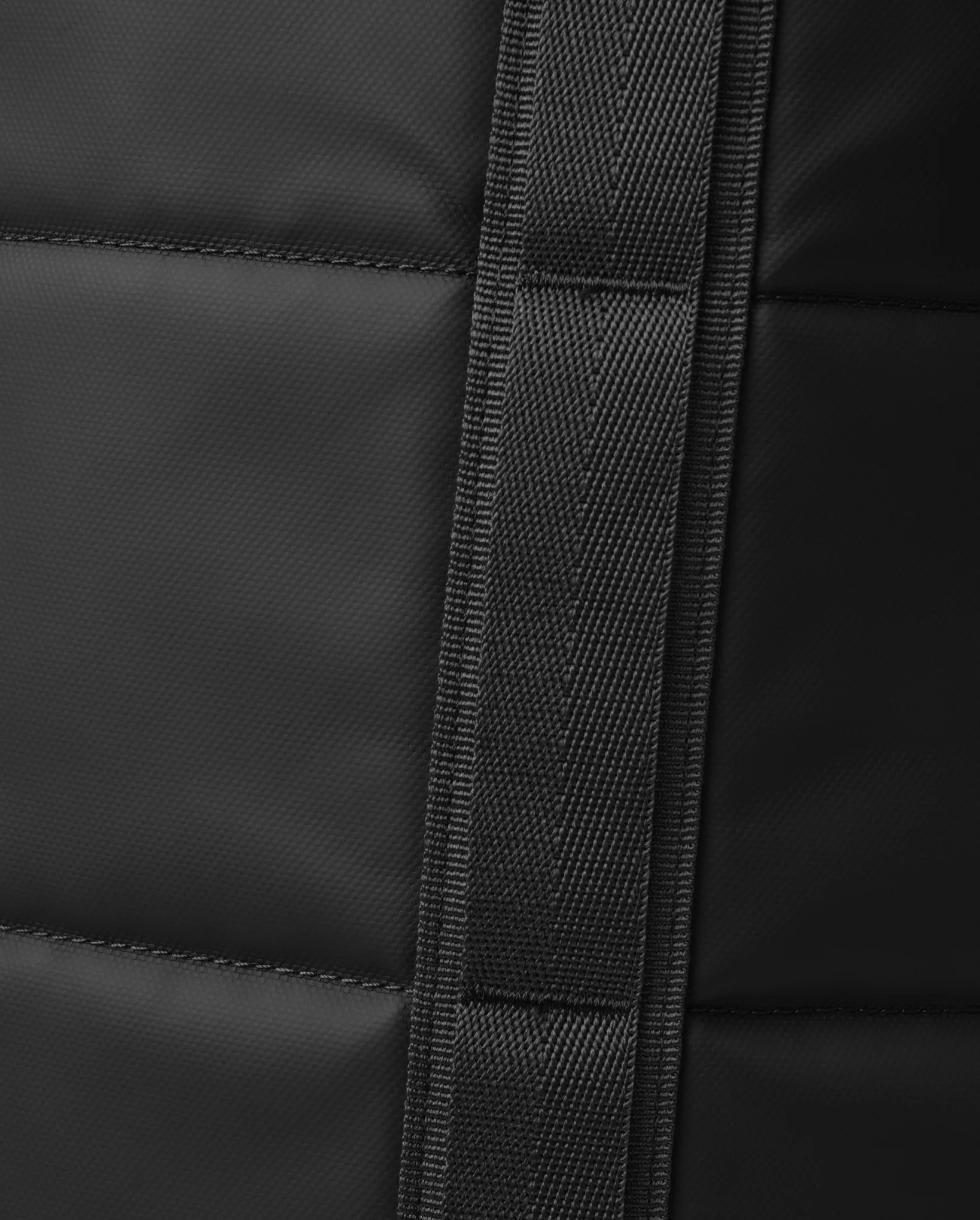 Roamer Duffel Backpack 25L Black Out - Image 10