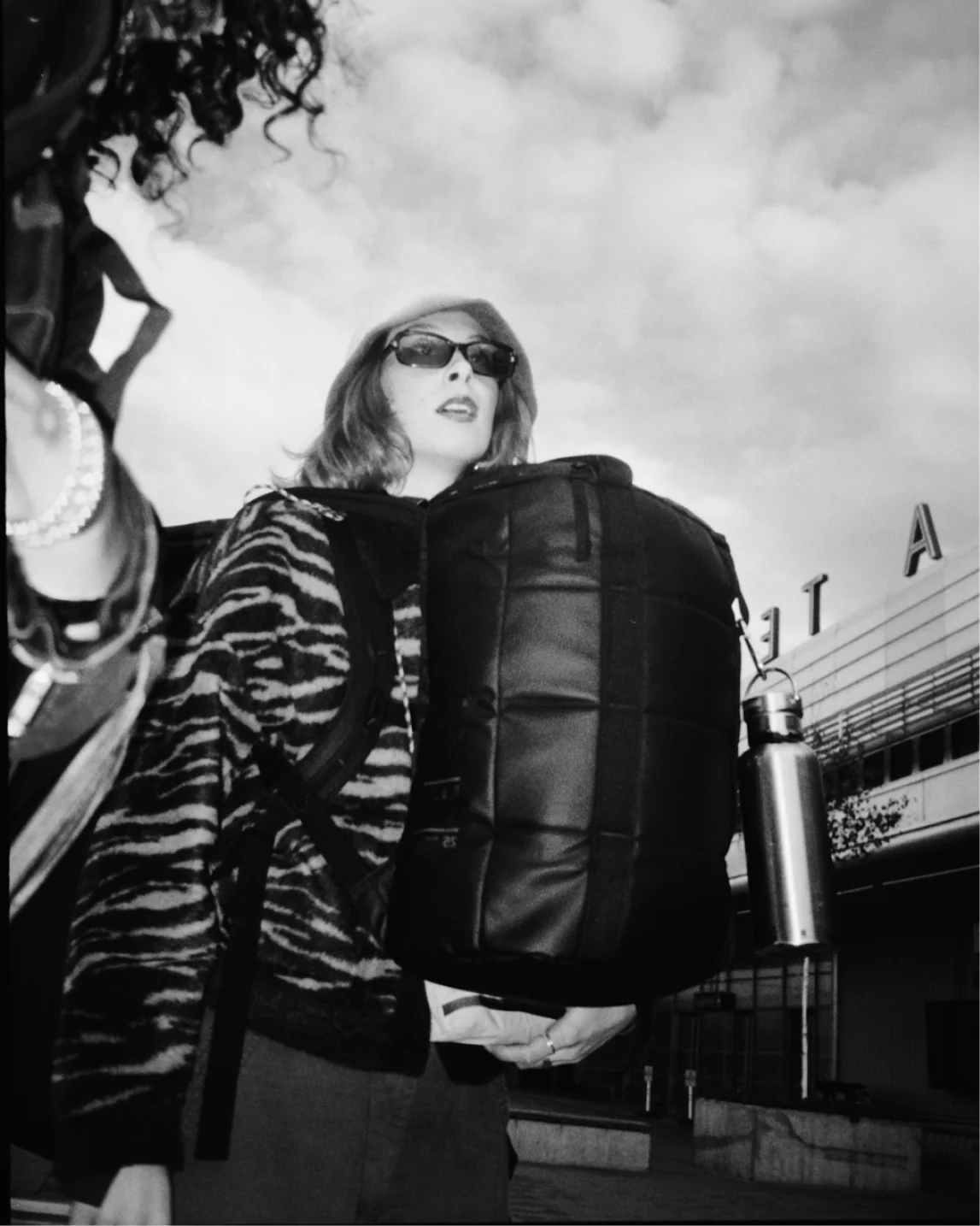 Roamer Duffel Backpack 25L Black Out - Image 6