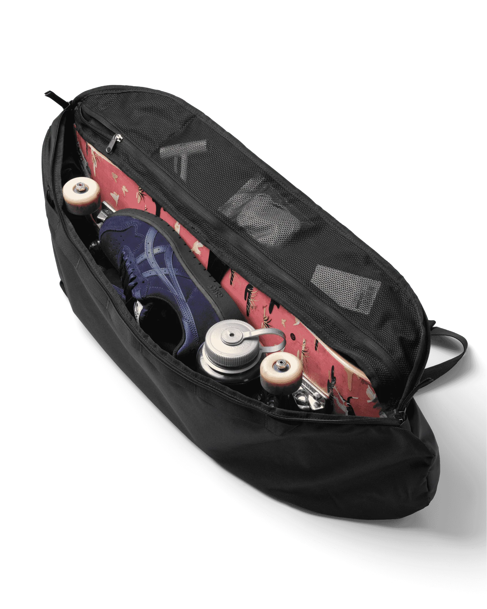 Skate Carrier 32L Black Out - Image 5